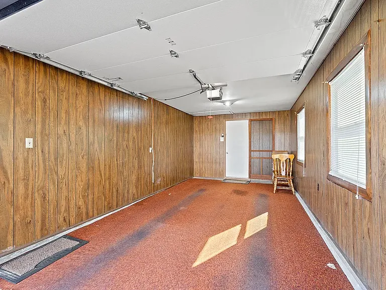 603 E Warfield St — Photo 22