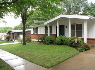 1227 Dorne Dr, Ballwin, MO 63021