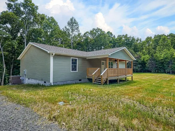 1053 Benton Tidwell Rd, Hilham, TN 38568