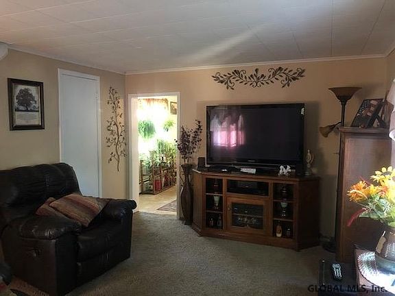 2nd image of 20 Woodward Ave