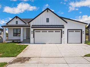 9646 Watermeadow Cir, Johnston, IA 50131