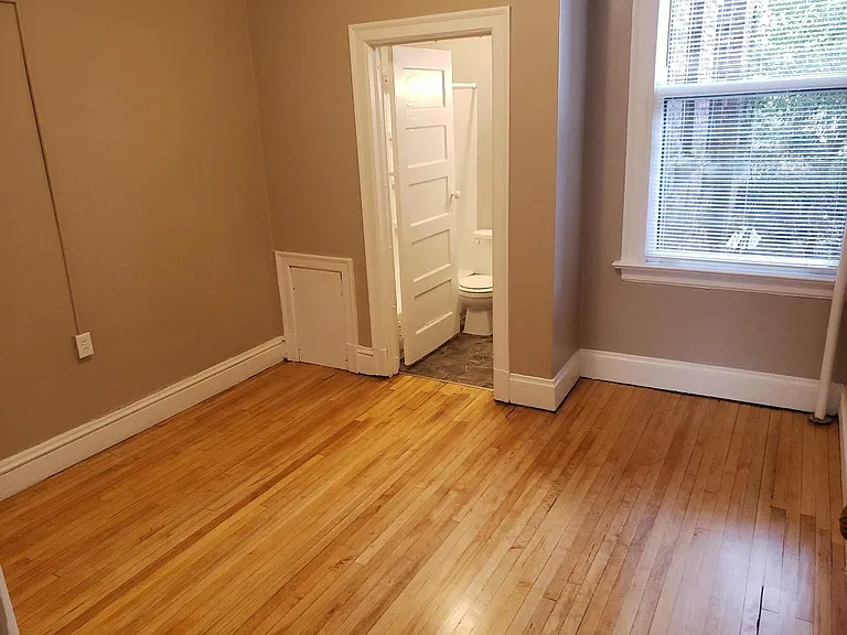 815 E 1st St #3 — Photo 5