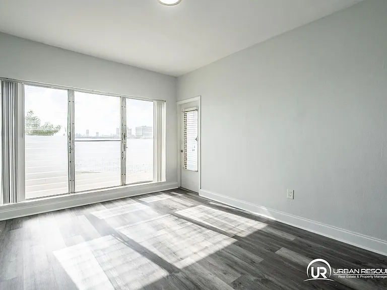 7927 East Dr #260 — Photo 11