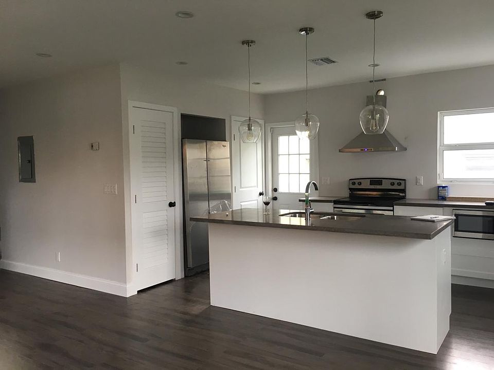 Kitchen with Island