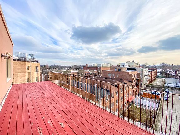 2nd image of 16210 71st Ave APT 6B