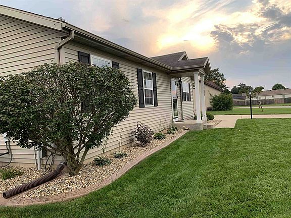 2nd image of 56898 Meadow Glen Dr