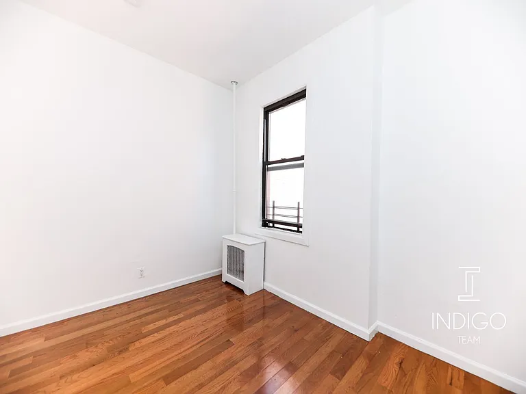 361 49th St #2 — Photo 7