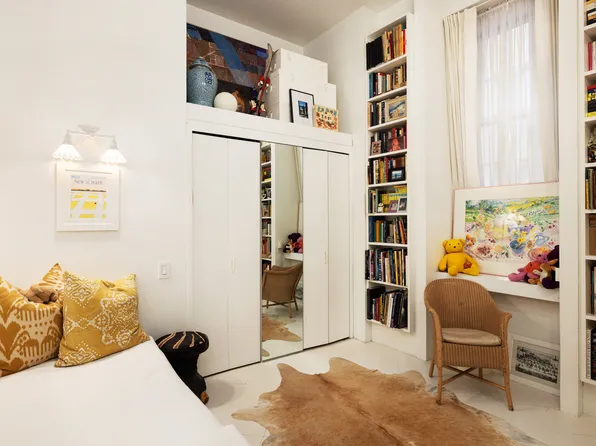 829 Park Avenue image 6 of 12