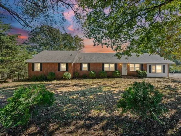 205 Cooley Bridge Rd, Pelzer, SC 29669