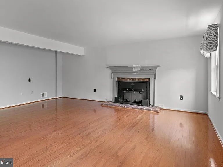 2798 Alton Hotel Ct — Photo 6