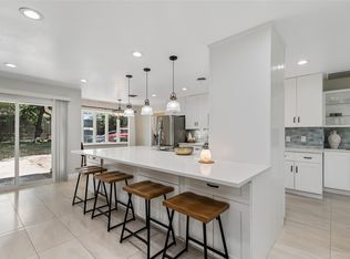 1204 Redbud Dr, Arlington, TX 76012