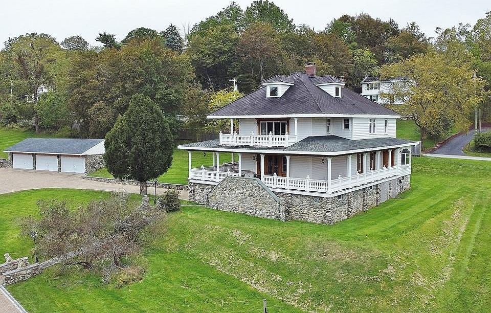 1st image of 7 Lake Avenue