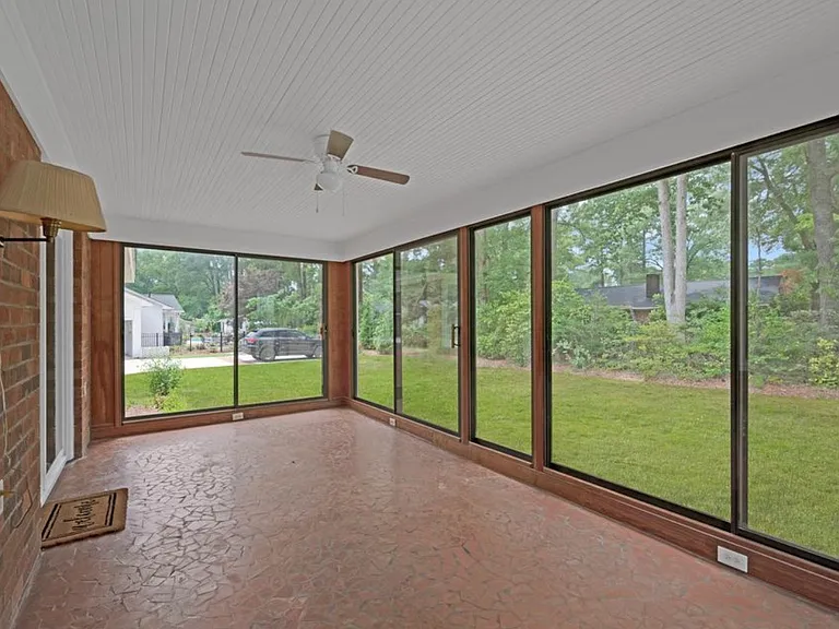 306 Granville Dr — Photo 30