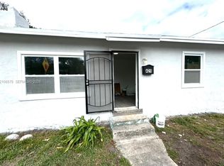 421 NW 77th St, Miami, FL 33150