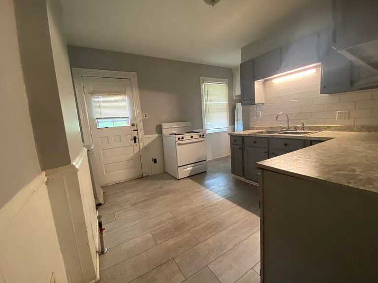 747 Pierce Ave #2 — Photo 11