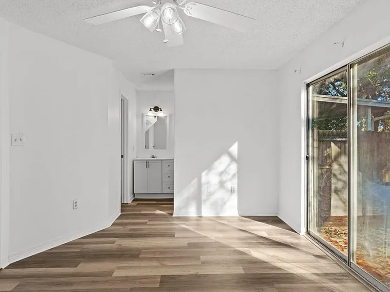 940 Central Ave #16 — Photo 8