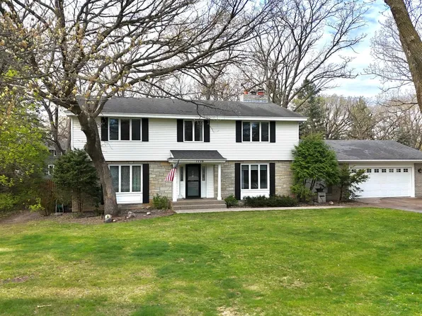 1736 Woodland Rd, Saint Cloud, MN 56304