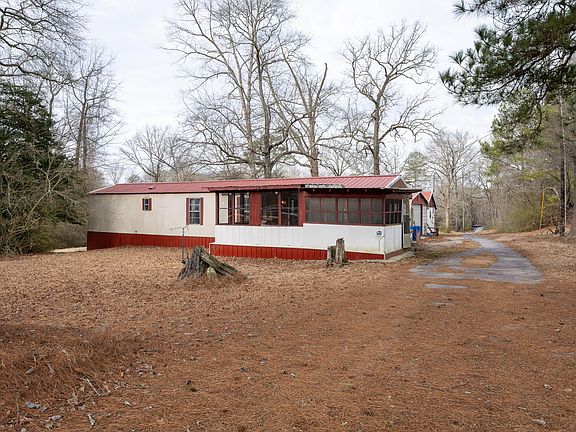 3rd image of 3052 State Highway 210 S