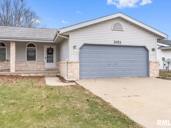 3053 Twin Lakes Dr, Springfield, IL 62707