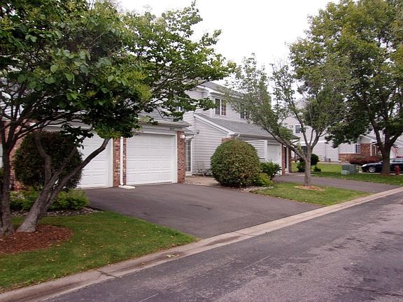 3rd image of 3625 Willow Ln