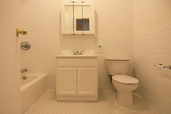 Rented by Coda Real Estate NYC | media 17