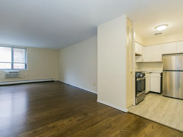 Lincoln Park Living!, 525 W Deming Pl APT 327, Chicago, IL 60614