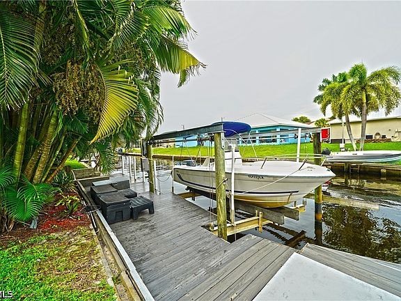 5th image of 7228 Reymoor Dr