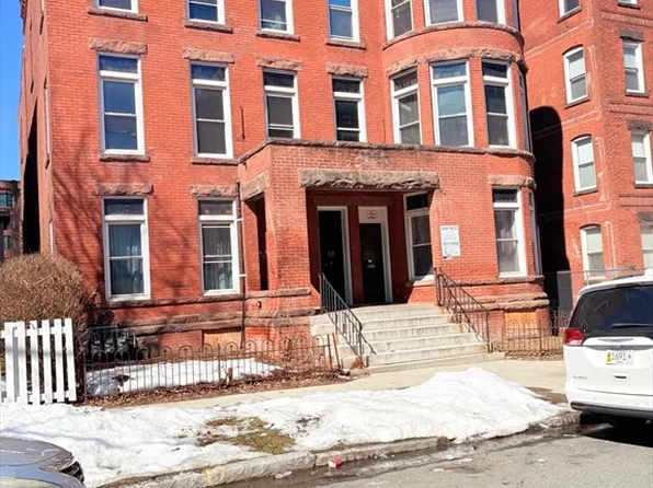 179-183 Walnut St, Holyoke, MA 01040