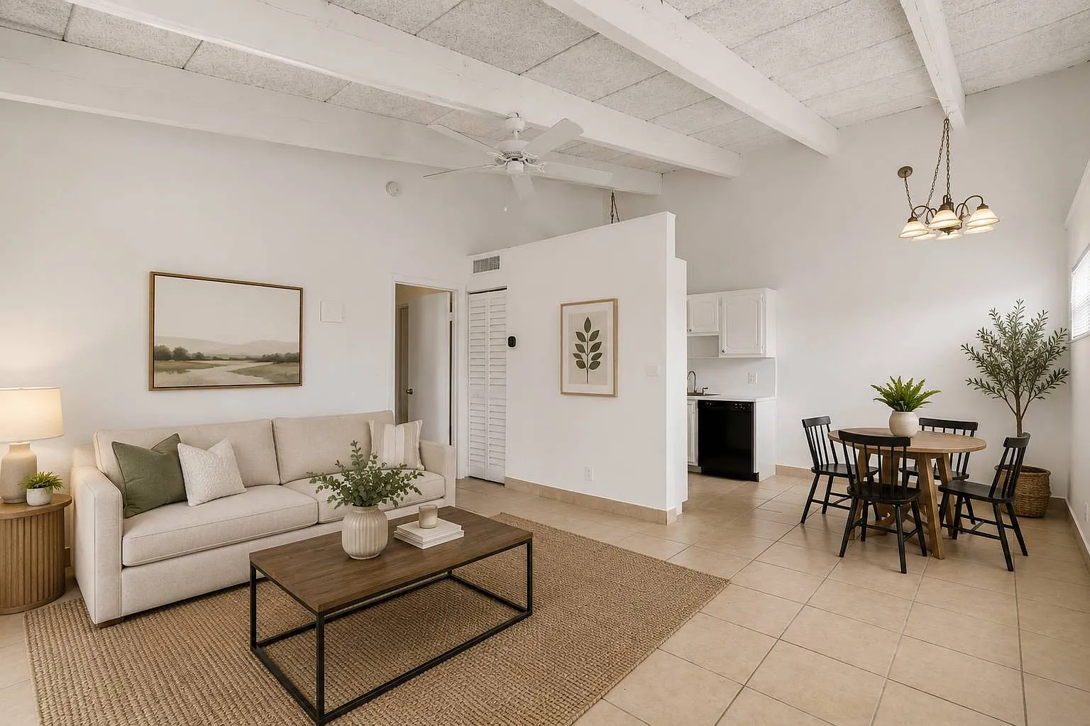 Azure Villas Apartments — Photo 2