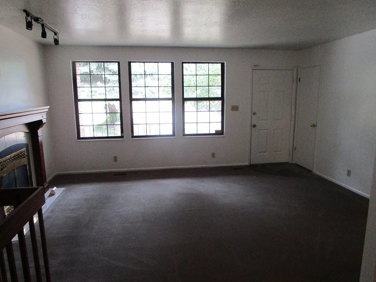 4 bed, 1950 sqft, $1,950 — Photo 4