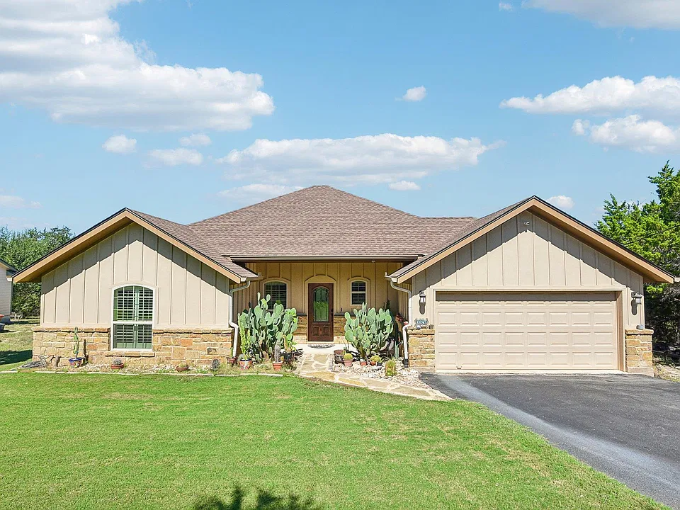 303 Quarter Horse Ln