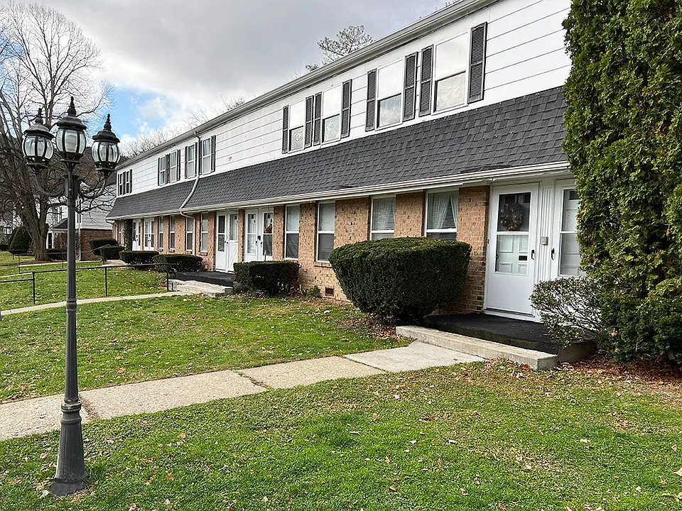 Woodland Apartments