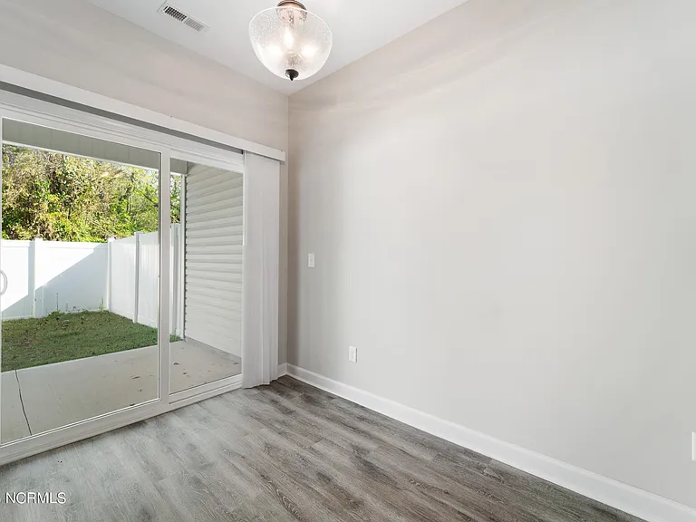 18 Catalina Cir — Photo 12