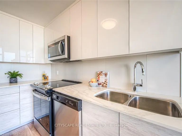 60 Frederick St #2403 — Photo 8