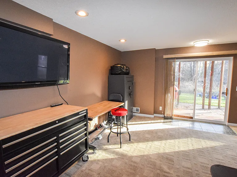 2049 Laurel Oak Dr — Photo 27