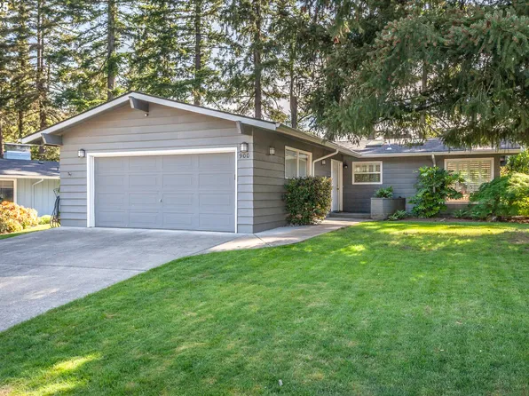 900 NE 131st Pl, Portland, OR 97230