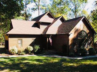 2121 Oakton Dr, Raleigh, NC 27606