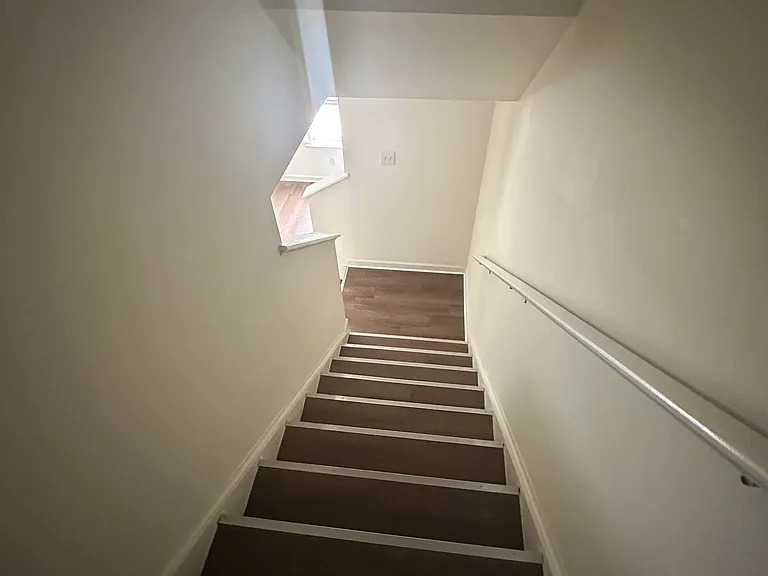 115 Cecily Way — Photo 9
