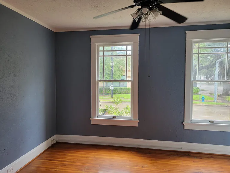 802 McGowen St #12 — Photo 6