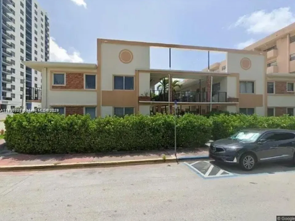 6895 Byron Ave #109