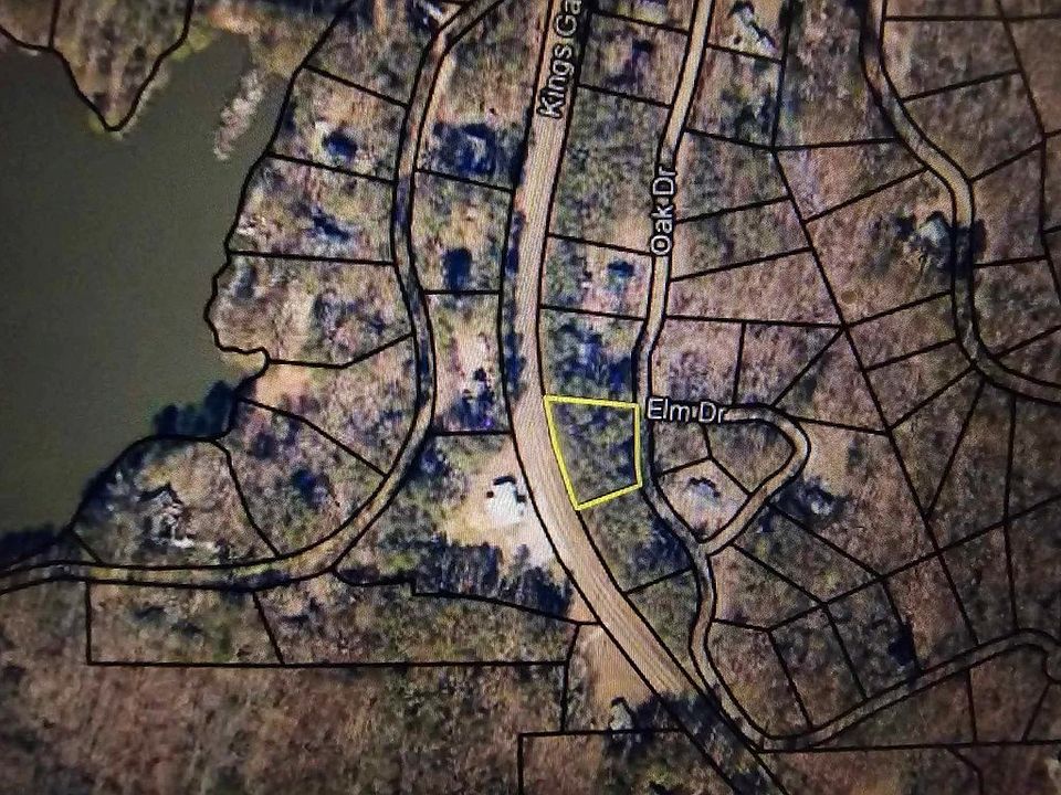 2nd image of 7 Oak Dr
