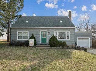 2160 Avalon Rd, Dubuque, IA 52001