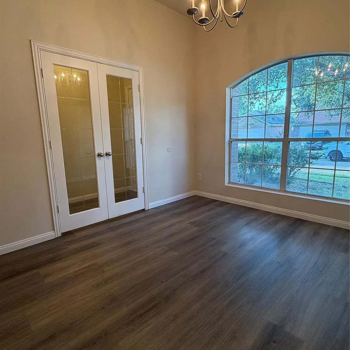 3 bed, 2.0 bath, 1590 sqft, $1,895 — Photo 4