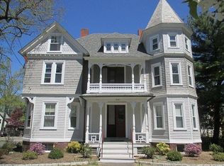 229 Elm St APT 2R, Northampton, MA 01060