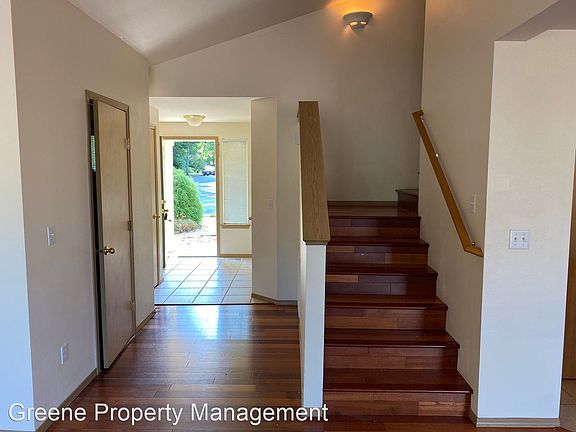 5th image of 8122 27th Ave SE