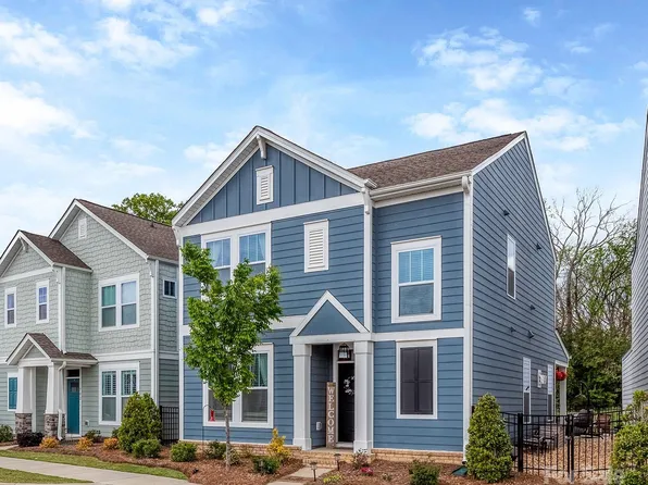 628 Lyndon Station Dr, Pineville, NC 28134