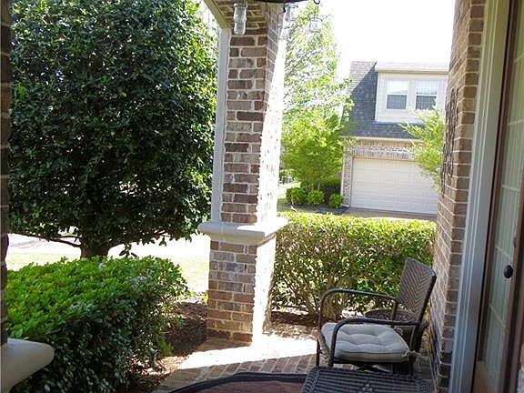 3rd image of 1724 Watersedge Dr