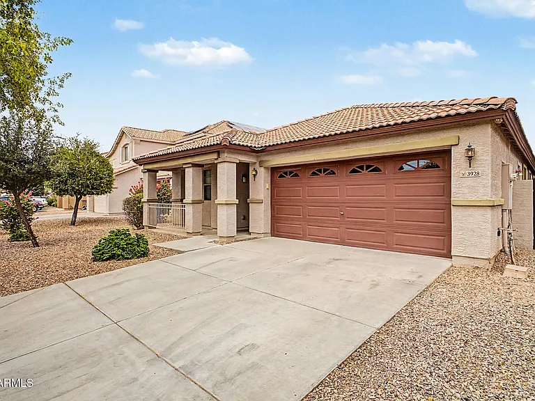 3928 E Blue Sage Rd — Photo 2