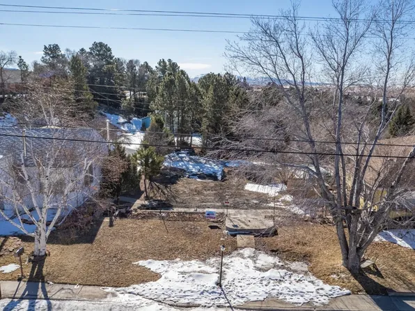 236 E Warwick St, Newcastle, WY 82701