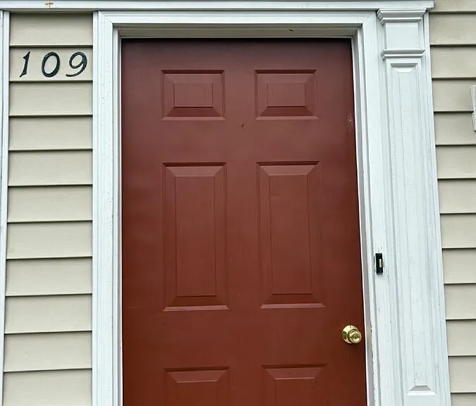 109 Pennie Ln #B — Photo 1